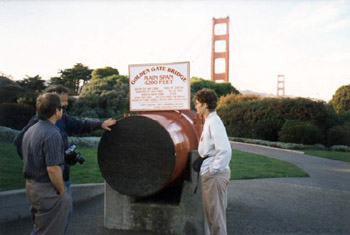 SF-GGBridge1.jpg (26964 bytes)
